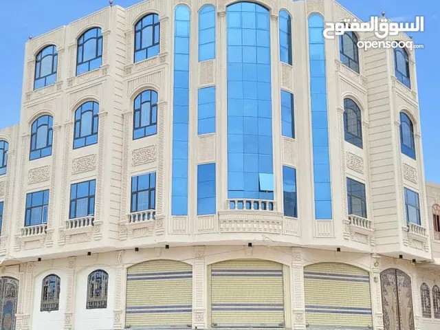 عماره تجاريه فخمة شارع 16و12 اربع لبن 4دور 120مليون صنعاء بعددارس