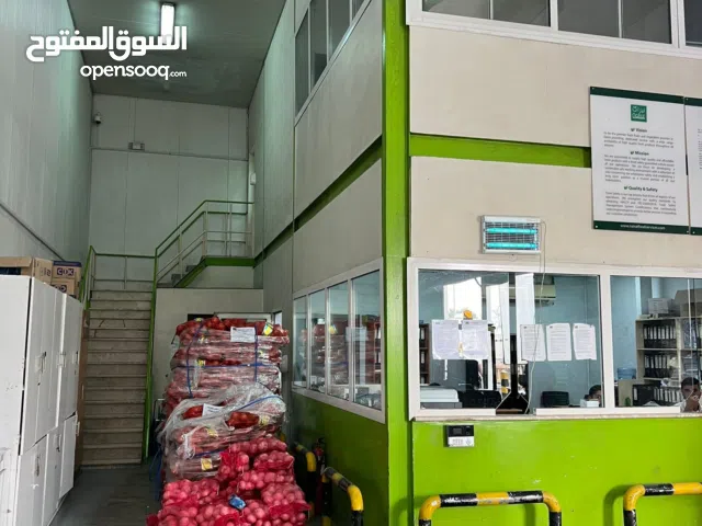 مخزن للبيع في الصناعيه شارع 37 موقع  مميز متأجر و جاهز