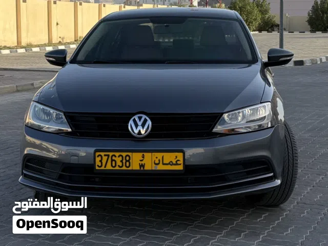 2015 فولكسفاغن جيتا Standard