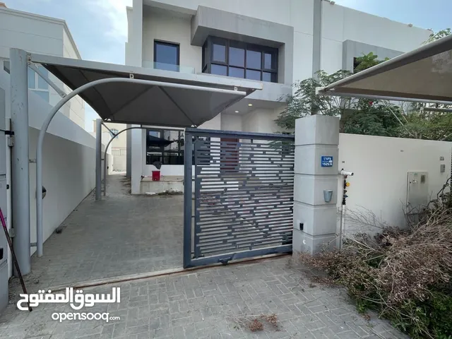 373 m2 5 Bedrooms Villa for Sale in Muscat Al Mawaleh