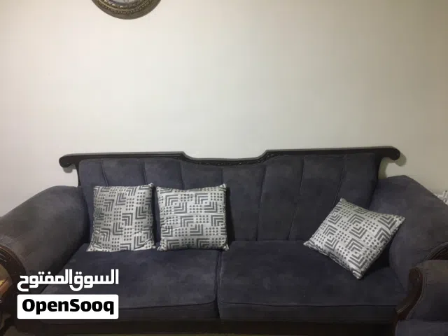 كنب مستعمل بحالة جيده جدا