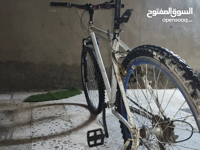 دراجه هوائيه من ست غيارات نضيفه