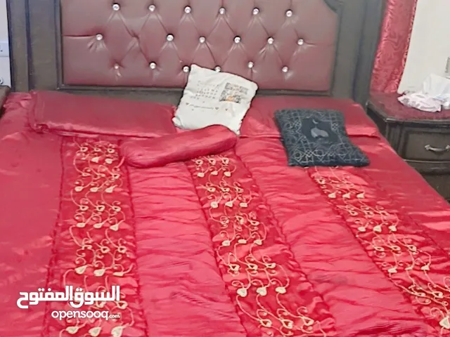 غرفه نوم كااااااامله بحاله جيده جدا