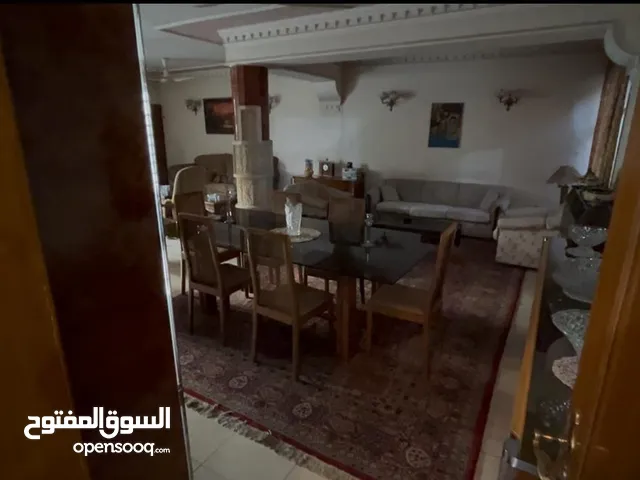 بيت 600 متر ممكن يباع قطعه وحده او يقطع حسب الطلب