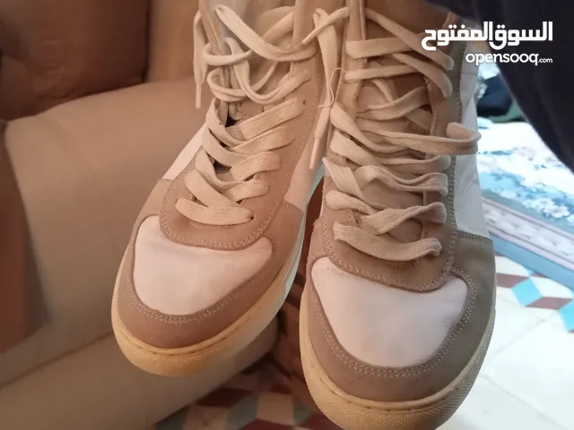 شبيه الاير جوردن