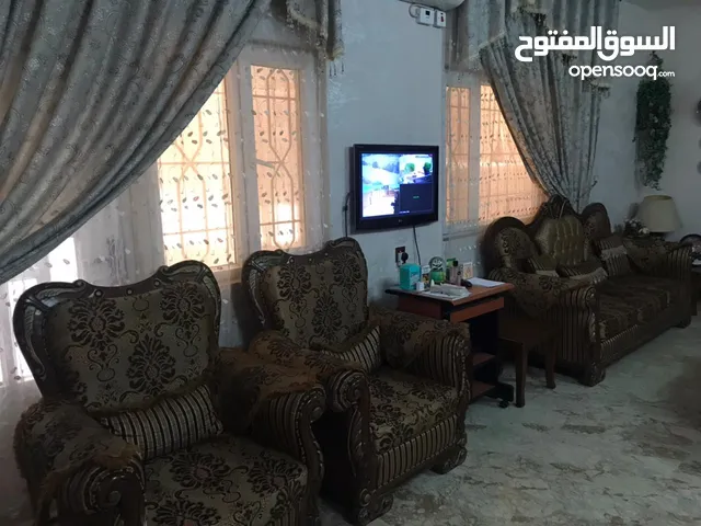بيت للبيع في الضباط نهاية شقق حي صدام