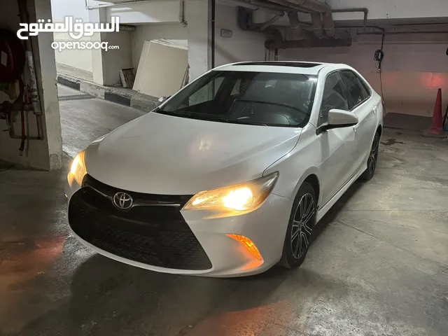 2016 Toyota Camry, LE