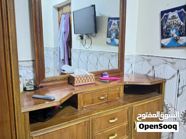 كنتور وميز تواليت وسرير