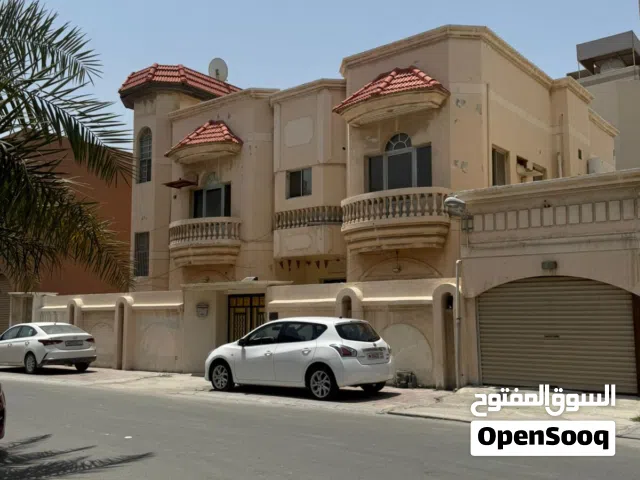فيلا راقيه من طابقين ومن المالك مباشرة في منطقة سند