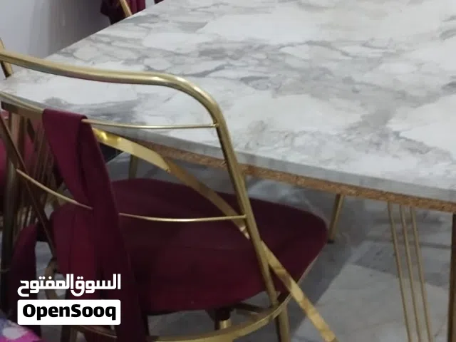 طاولة طعام مستعمله للبيع