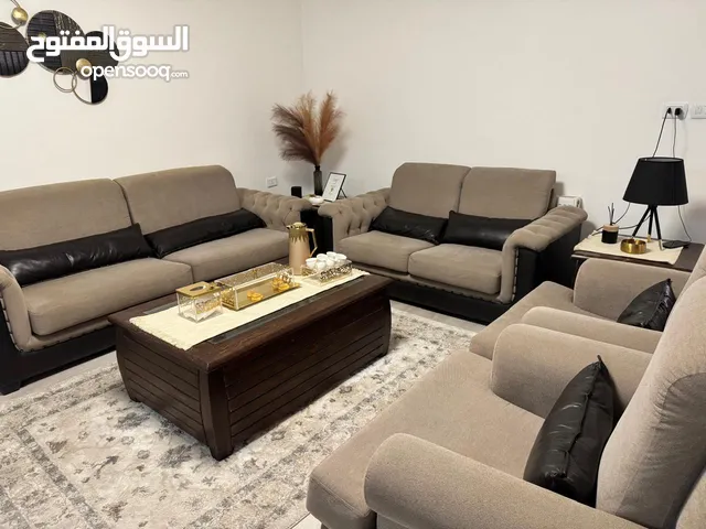 طقم ضيوف مستعمل بحالة ممتازة