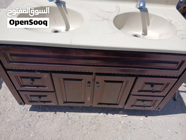 مغسله مع بطاريات بحاله الوكاله