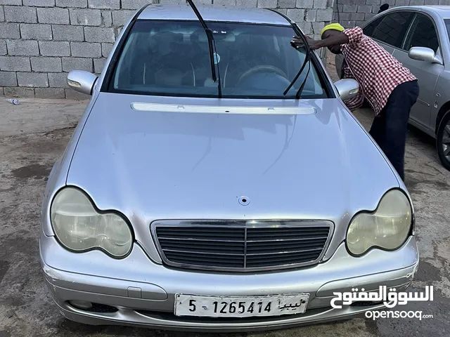 مرسيدس c 200