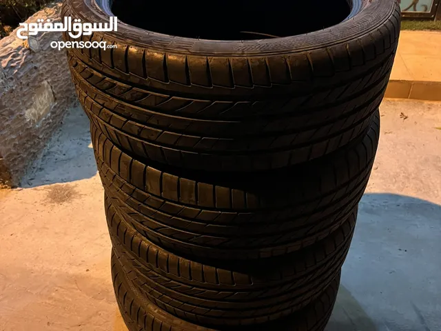 Dunlop 18 Tyres in Central Governorate