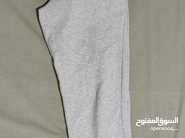 بنطلون من ديفاكتو