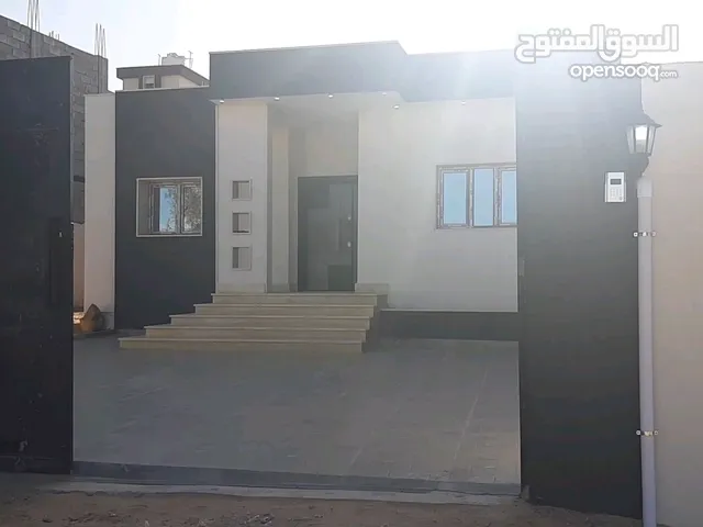 148 m2 4 Bedrooms Townhouse for Sale in Tripoli Tajura