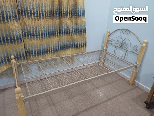 سرير حديد للبيع
