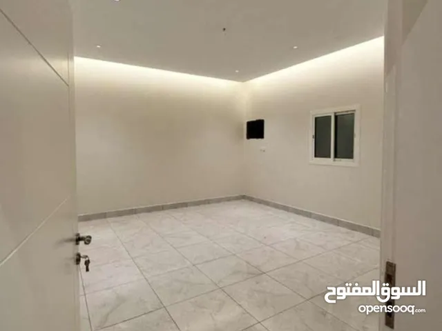 200 m2 5 Bedrooms Apartments for Rent in Dammam Al Firdaws