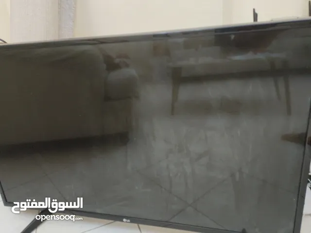 LG SMART TV SCREEN VERY GOOD QUALITY AND WIFI CAPABLE WITH REMOTE