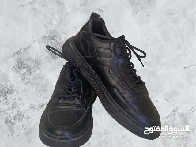 ريالات حذاء رجالي أسود و مناسب  للكشخة مقاس42  6