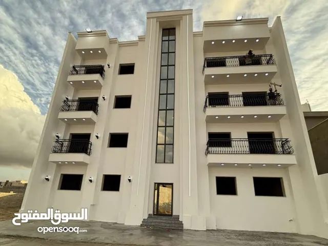 آخر شقة طريق المشتل قرب صالة الفصول الأربعة تشطيب كامل فل وسهل