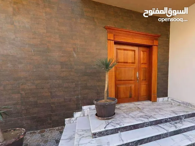 520 m2 More than 6 bedrooms Villa for Rent in Tripoli Hay Demsheq