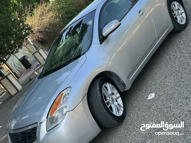 Used Nissan Altima in Farwaniya