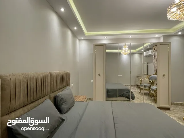 شقة فندقيه بموقع مميز بالدقي نادي الصيد