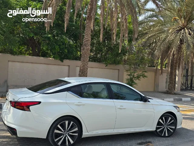 Used Nissan Altima in Sharjah