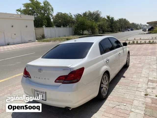 2009 تويوتا افالون Limited