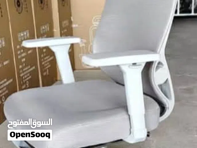 كراسي مكتب متنوعة