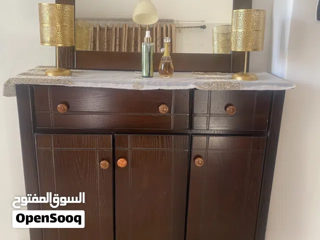 خزانة أحذية مع مراي فقط 45 دينار