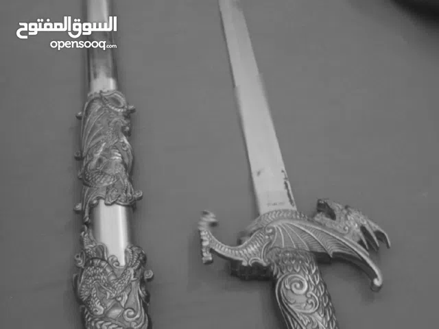 سلام عليكم سيف للبيع قديم نظيف جدا مش مخزاز كا موضح في صور وهو ثراثي عريق