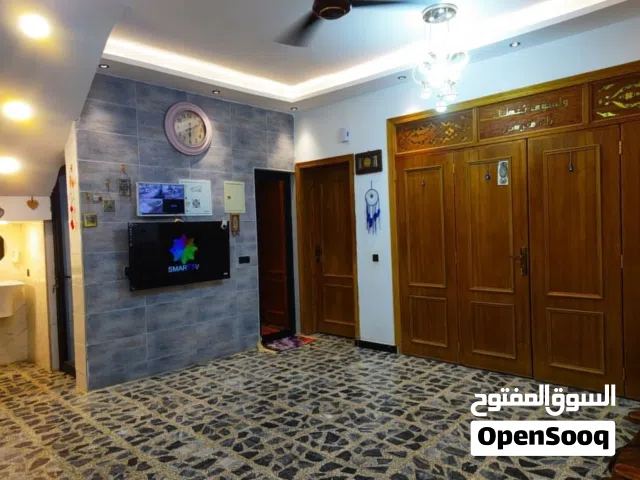 بيت 150 متر طابقين يتكون من ست غرف نوم بناء حديد سنه 2025 ما بيه اي نقص فوق كم الخدمات في الروا