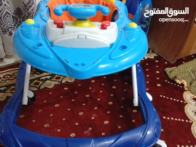 مشاية اطفال بحالة جيدة جدا