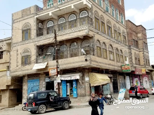 عمارة تجاريه ثلاثة شوارع بقلب العاصمه وسعر خيالي