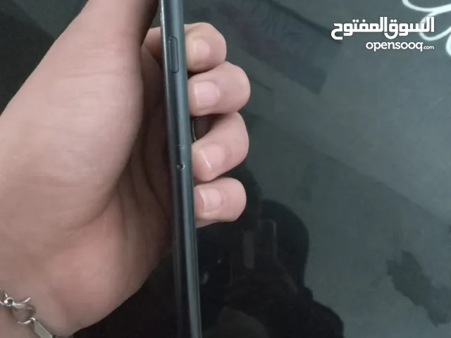 ايفون SE للبيع