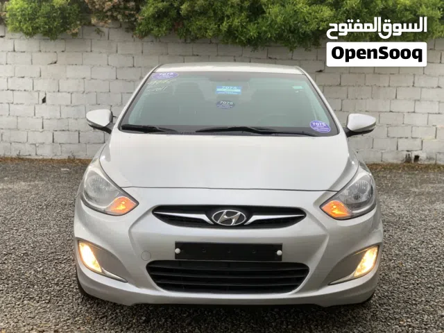 2012 هيونداي اكسنت Limited