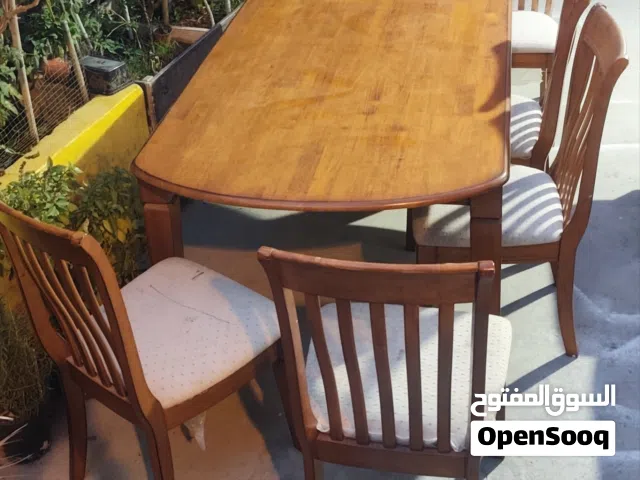 طاولة خشب ساج بحالة جيدة جدا Teak wood table in very good condition