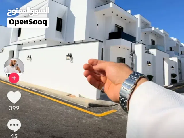 عقار تجاري سكني في منطقة الهاني زنقه مقابل سوق الحايس التجاري منطقة حيوية مشروع عياده أو مدرسه خاصه