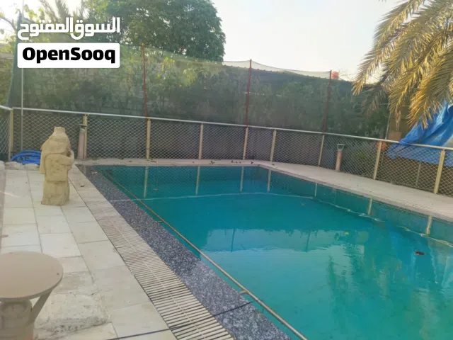 خدمات عامر لتنظيف جميع تانكيات وحوضيات المياه وجميع المسابح المنزلية والتجارية تنظيف والتعقيم