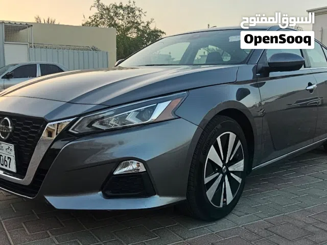 2021 نيسان التيما SV