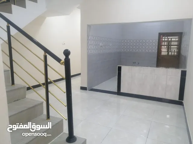 100 m2 2 Bedrooms Townhouse for Rent in Basra Qibla