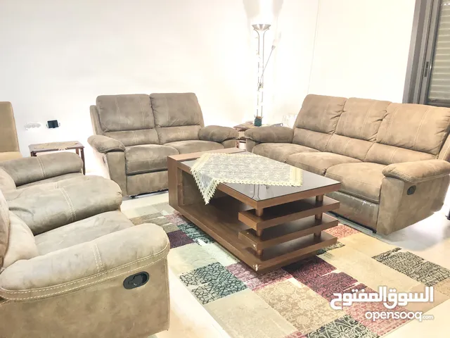 120 m2 2 Bedrooms Apartments for Rent in Ramallah and Al-Bireh Al Tira