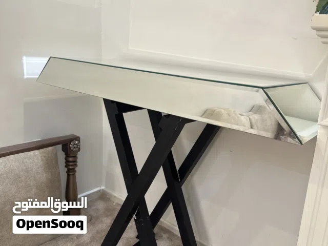 كونسول ، طاولة استقبال او شبكة او مدخل
