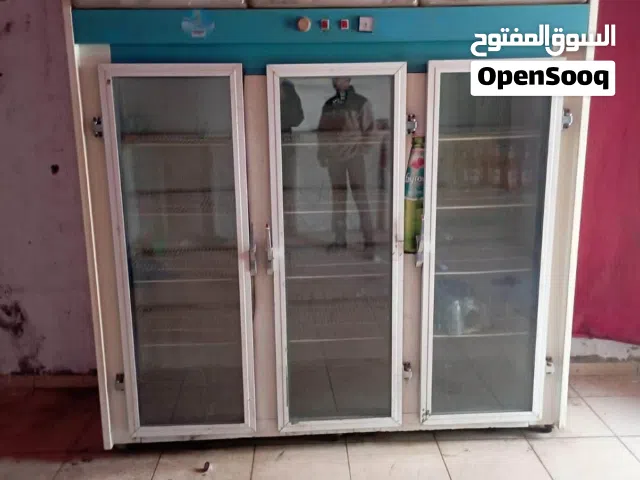 ثلاجة عرض بحالة ممتازة