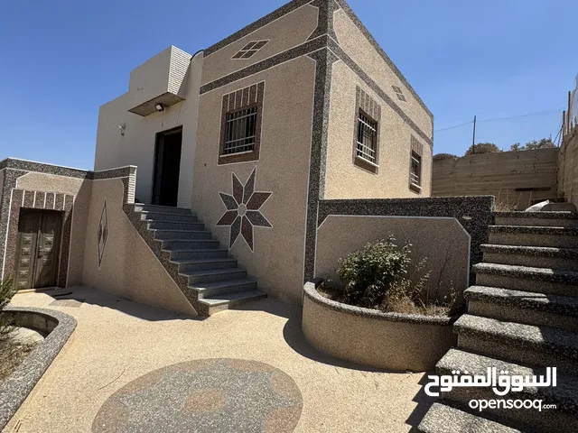 80 m2 2 Bedrooms Townhouse for Sale in Ramallah and Al-Bireh Ramun