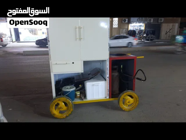 عربانة فلافل جاهزة للعمل