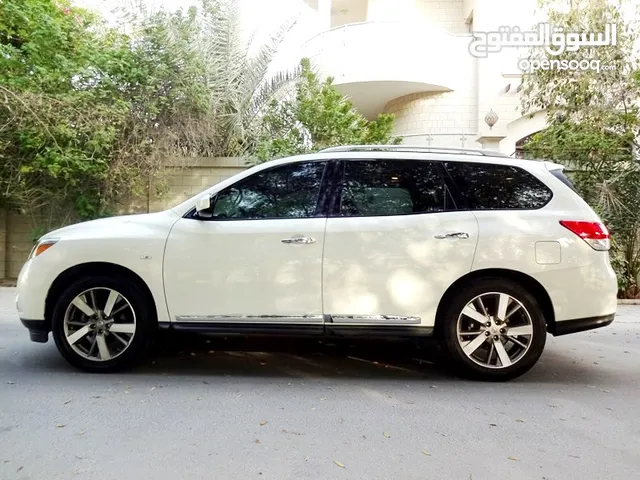 Nissan Pathfinder SL (2013) # Fully Packed