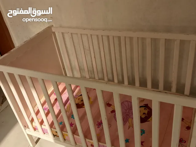 تخت بيبي للبيع